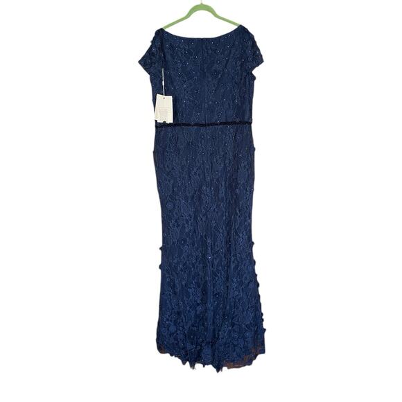 Mac Duggal Size 18 67711 NWT Blue Floral Applique Boat Neck Short Sleeve Gown - Picture 5 of 10